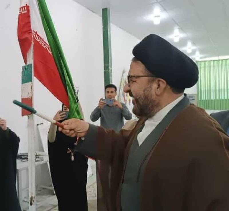 نواخته شدن زنگ کتاب در جیرفت